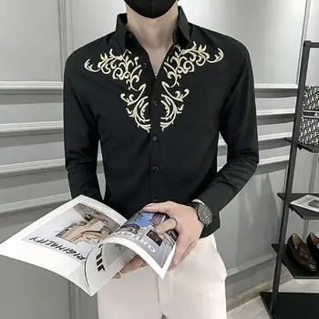 2021 tričko Mužov Nový dizajn Zlaté Barokový Hrudníka Výšivky Dlhý Rukáv Tričko s Polyesterových Vlákien Spandex Materiál Slim tričko mužov